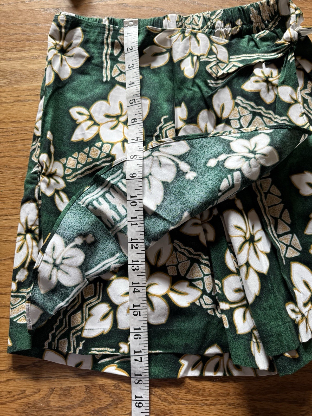 Vintage KARYL KAYE Hawaiian Two Piece Outfit Top Shorts with Sarong Tie Large