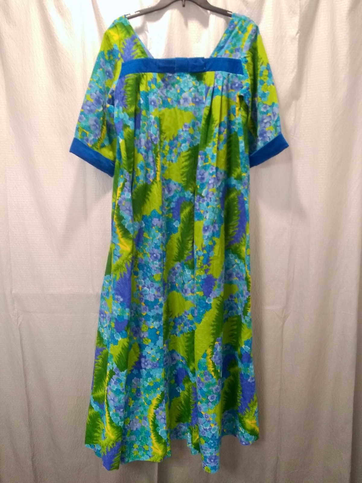 Vintage 1960’s Liberty House Hawaii Maxi Muumuu w/ Blue Velvet Accents-Pre-owned