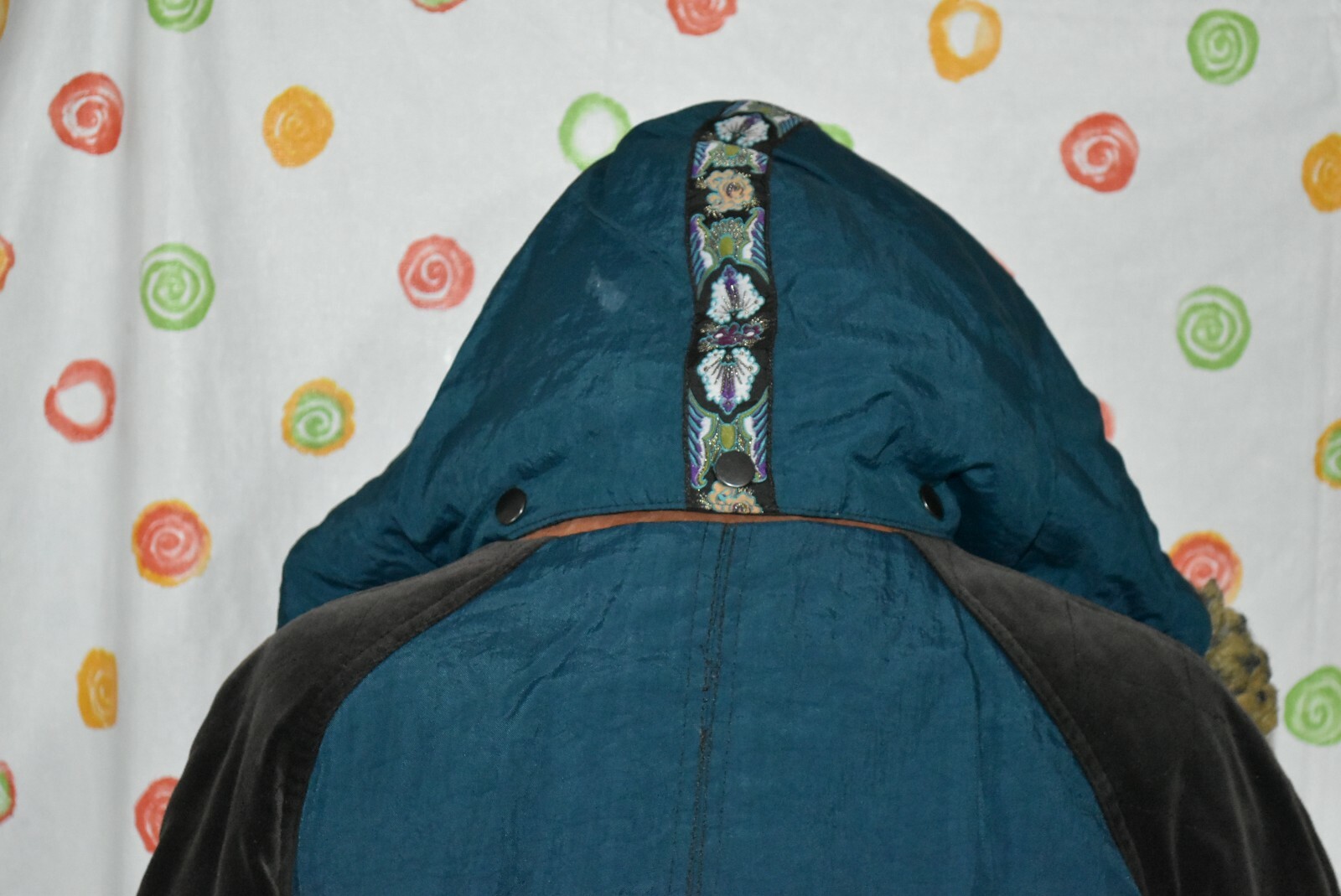 VINTAGE 1980’S LEARSI WOMENS Small blue hooded velvet accents COAT EUC