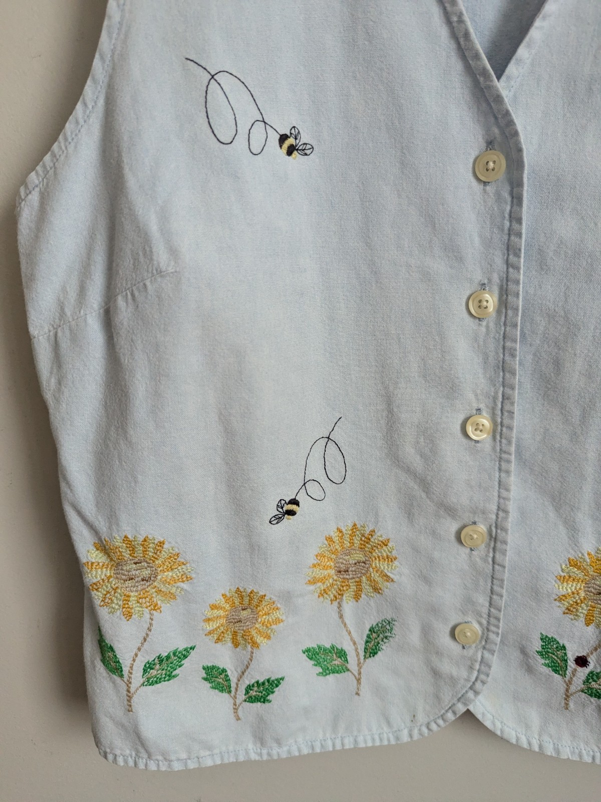 Vintage Talbots PS Sleeveless Cotton Top Vest Honey Bees Embroidered Sunflowers