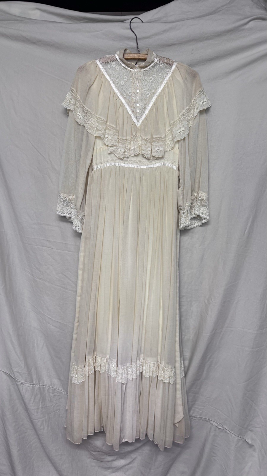 Vintage Victorian-Style Dress Size S/M