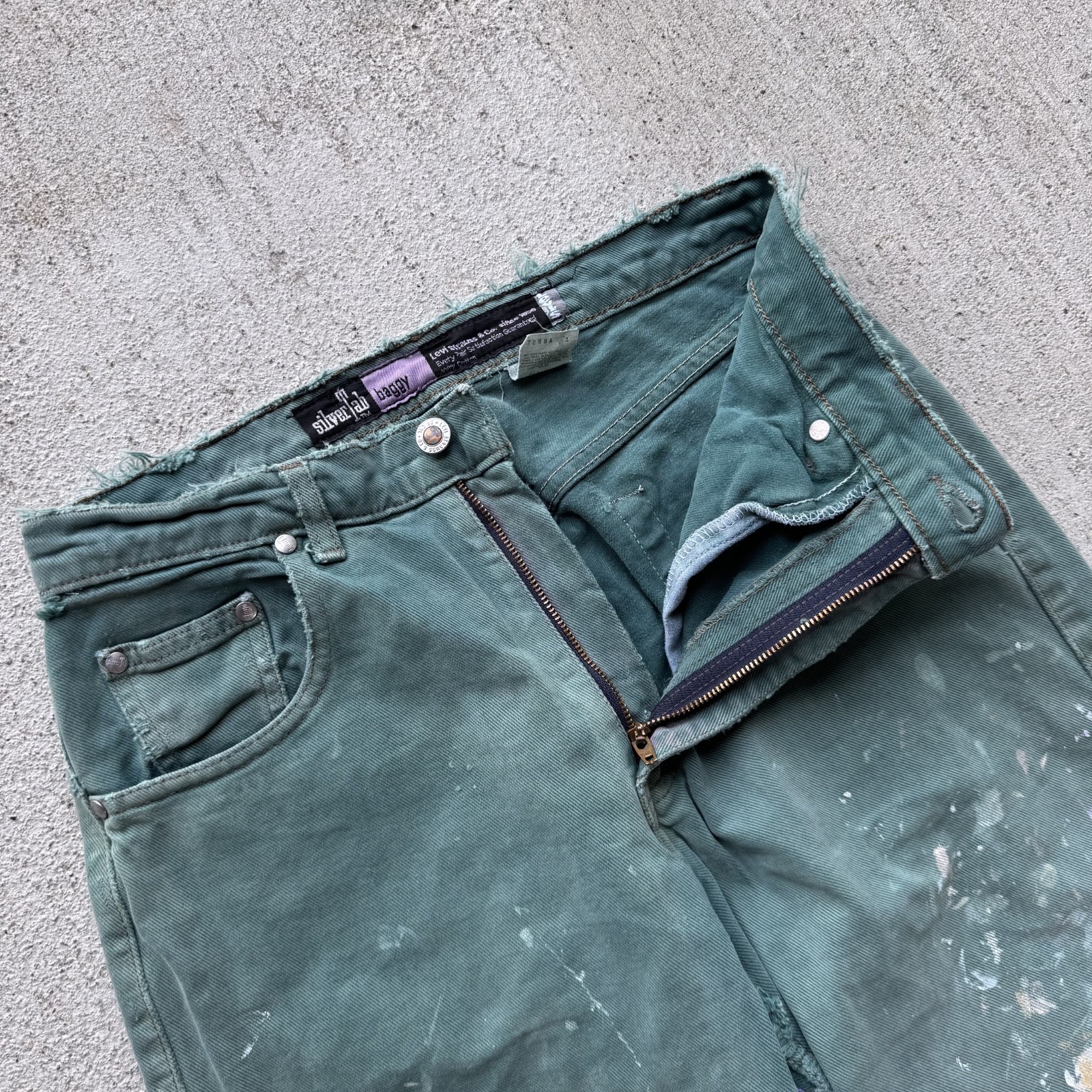 Y2K Levi’s Silver Tab Baggy Vintage Repaired Patchwork Painter Jeans 29×29