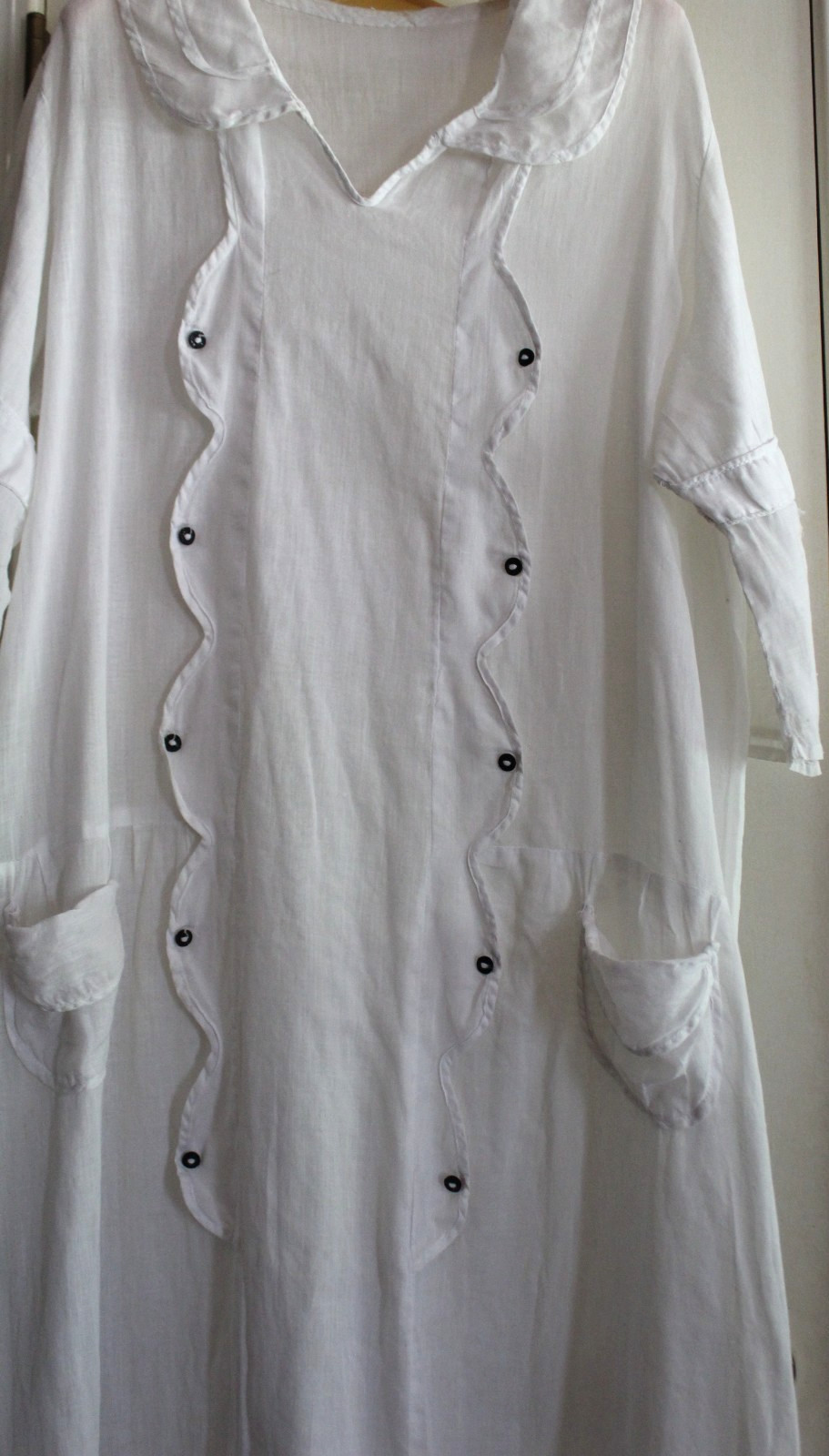 Antique lightweight White Cotton Gown Dress Flapper Style Glass Buttons