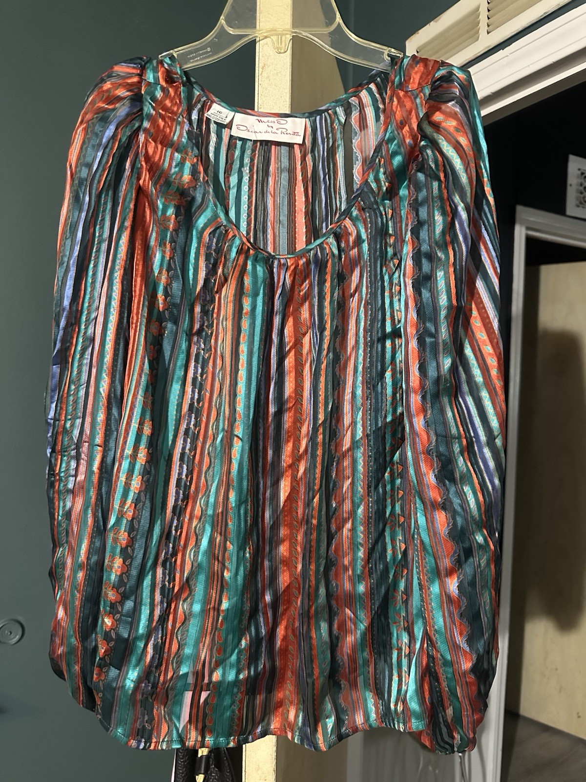 80s Oscar de la Renta Miss O 100% Silk Blouse with Flowy Sleeves Size 16