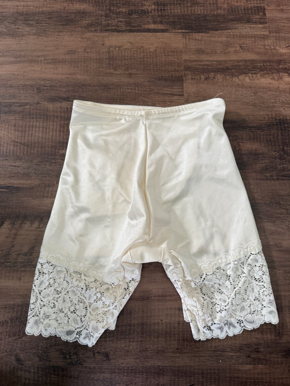 Vintage Seductively Slim By Smoothie Girdle No Garter Size M NEW Ivory