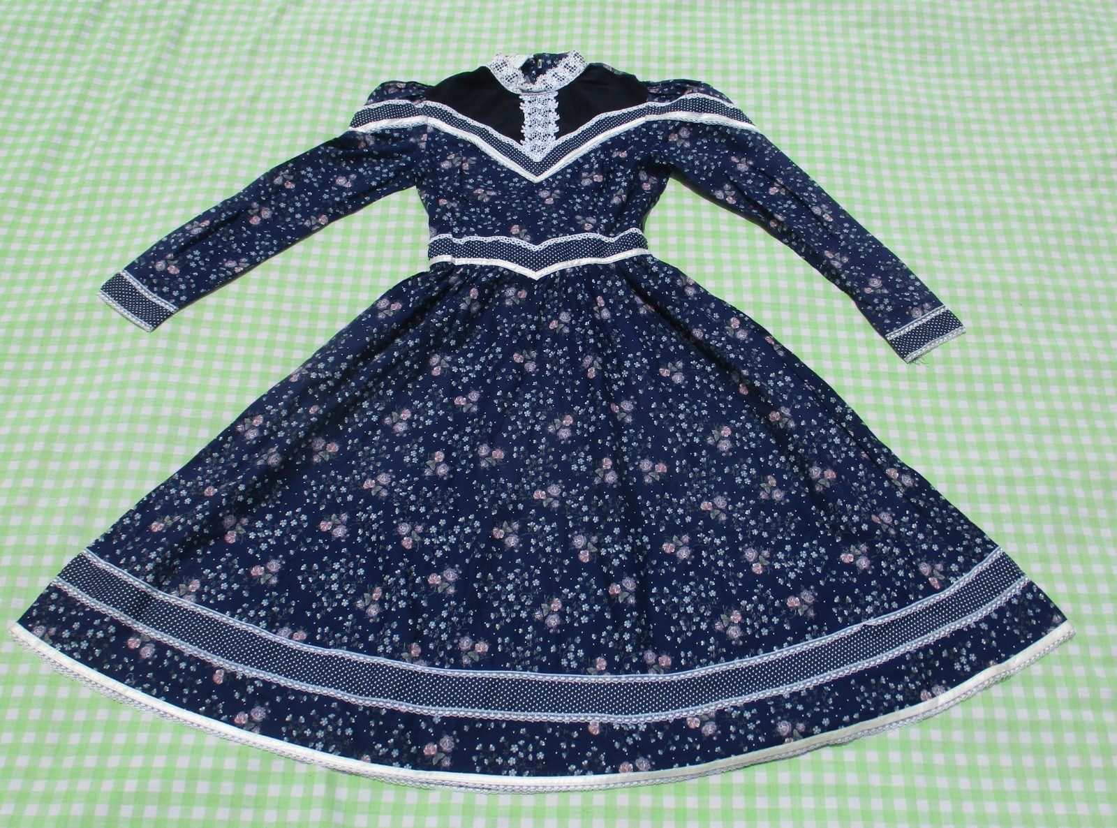 Vintage 70s Gunne Sax by Jessica Courduroy Lace Trim Rose Polka Dots Midi Dress