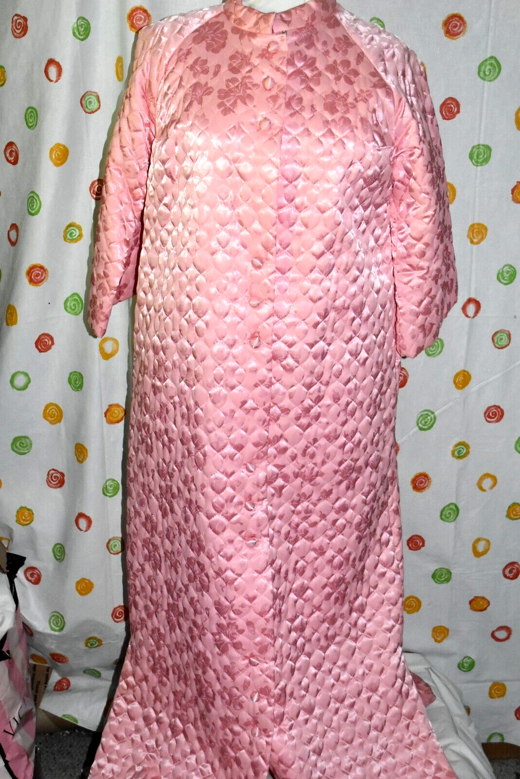 Vintage long 1970’s LOUNGE craft Quilted Pink floral Womens Small robe USA EUC