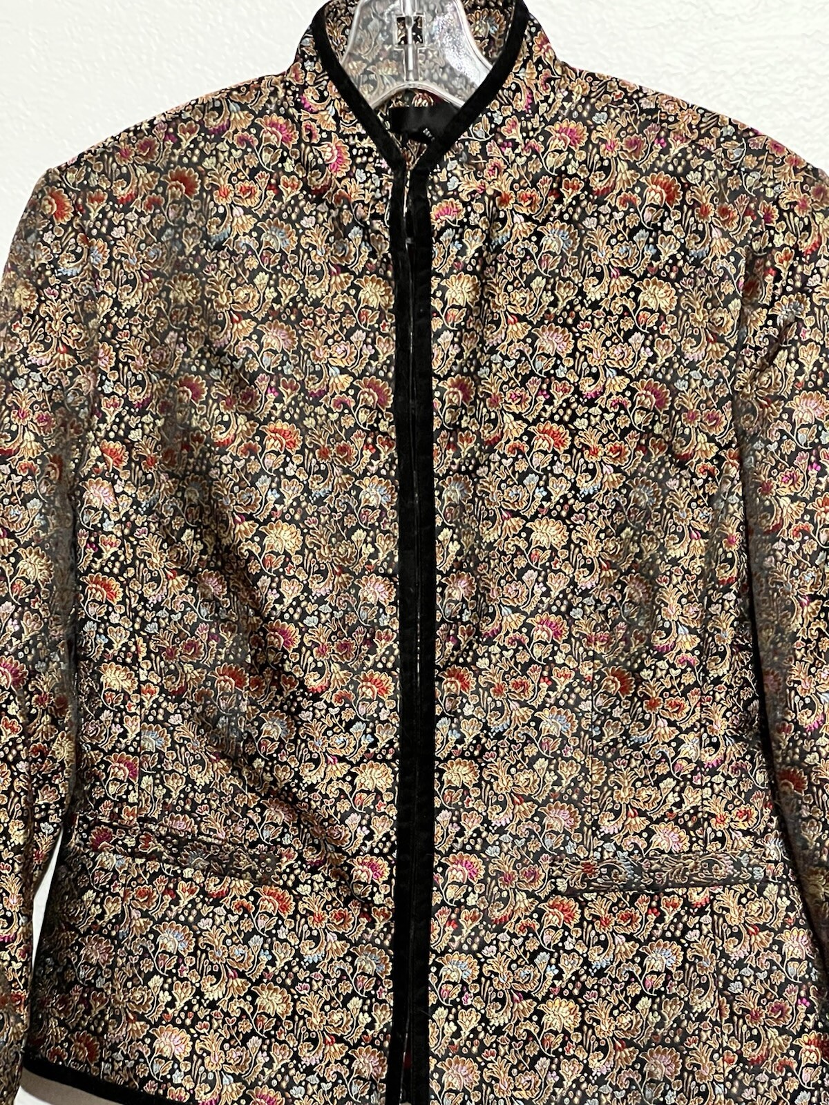 Vintage WDNY Size 4 Mandarin Asian Tapestry Brocade Embroidered Retro Jacket