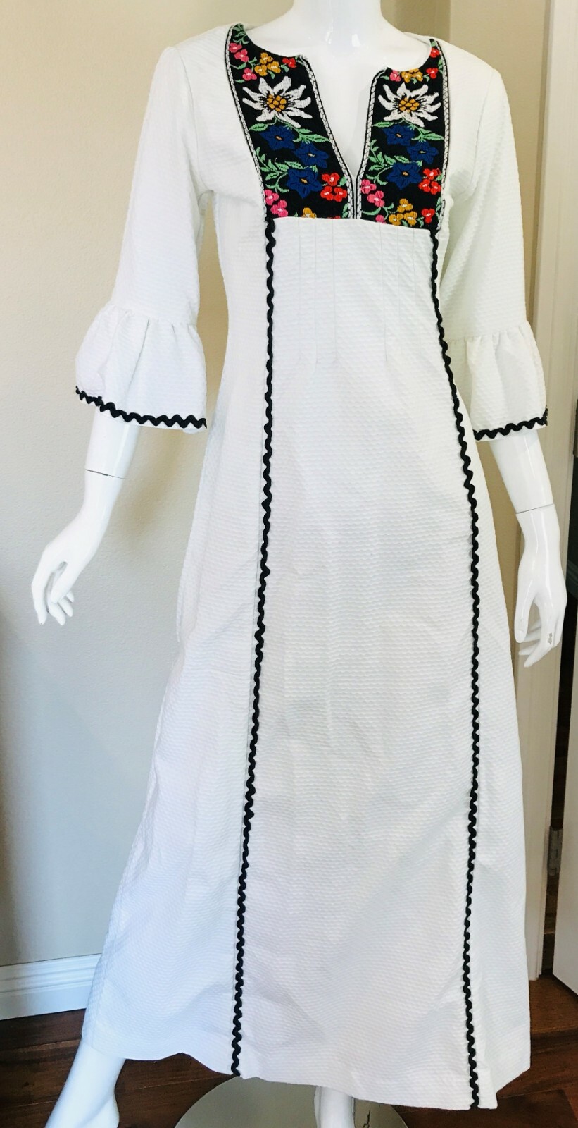 VINTAGE 1970’S ALFRED SHAHEEN MISS K SEER-SUCKER HIPPIE PRAIRIE DRESS EMBROIDER