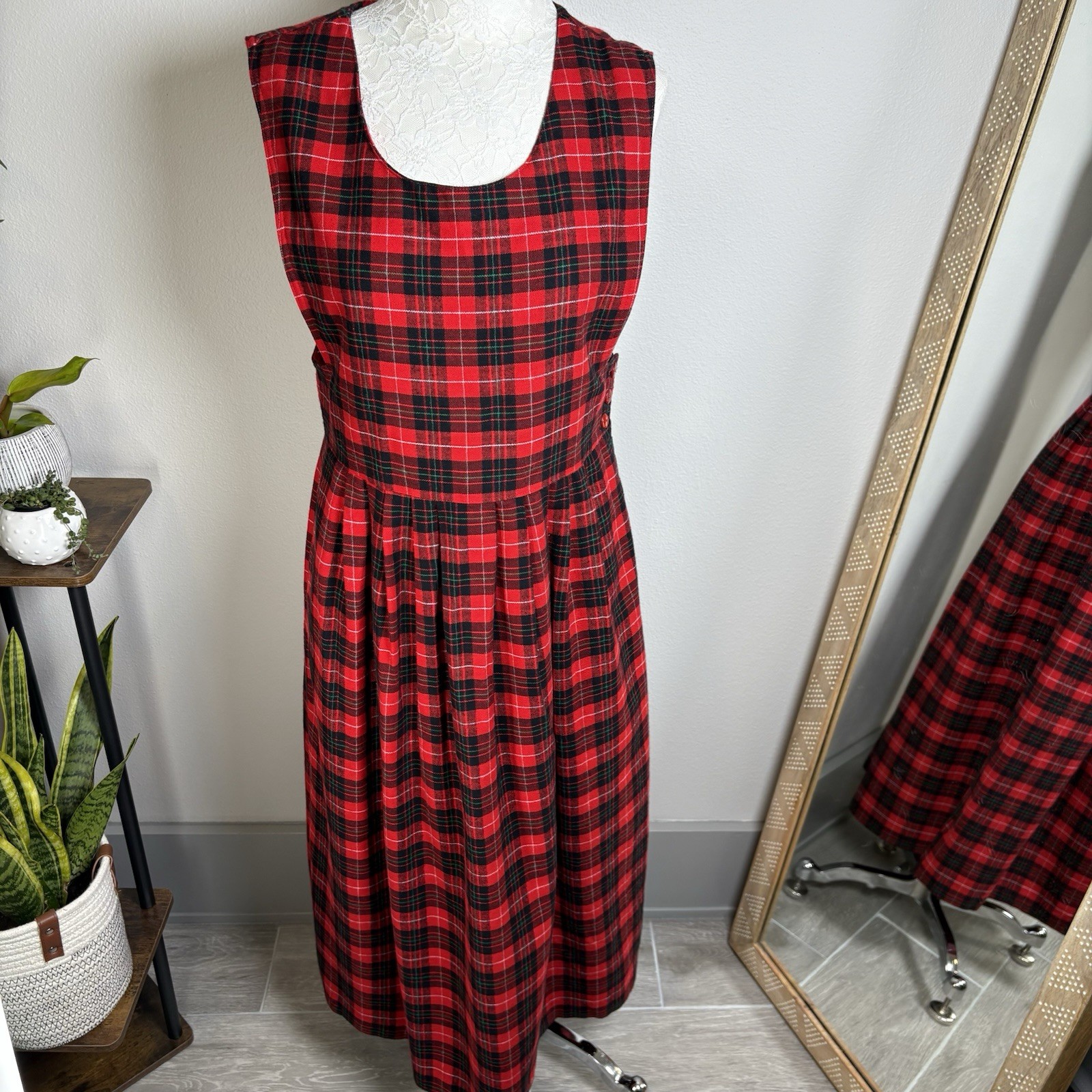 Portraits by Northern Isles Red Plaid Flannel Pleated Overall Dress Size 10