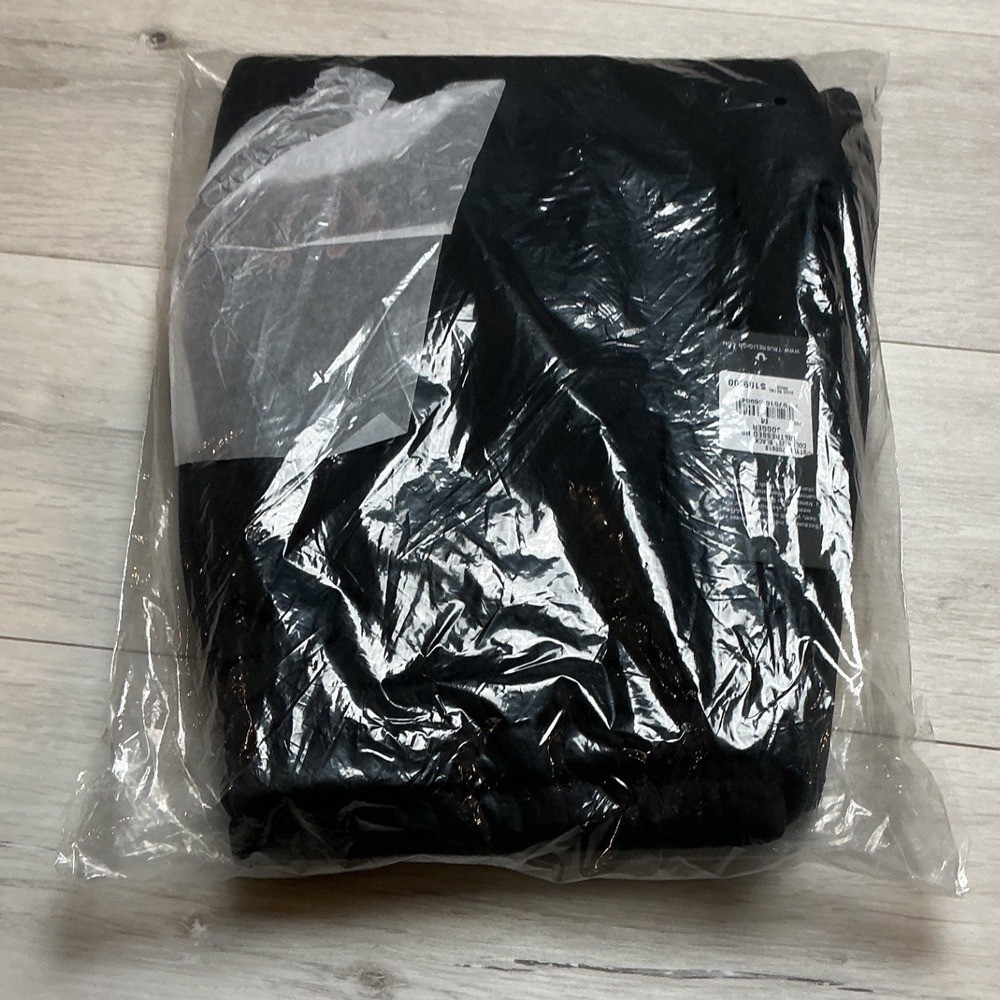 True Religion Distressed logo HS Jogger Jet Black Size Medium New With Tags