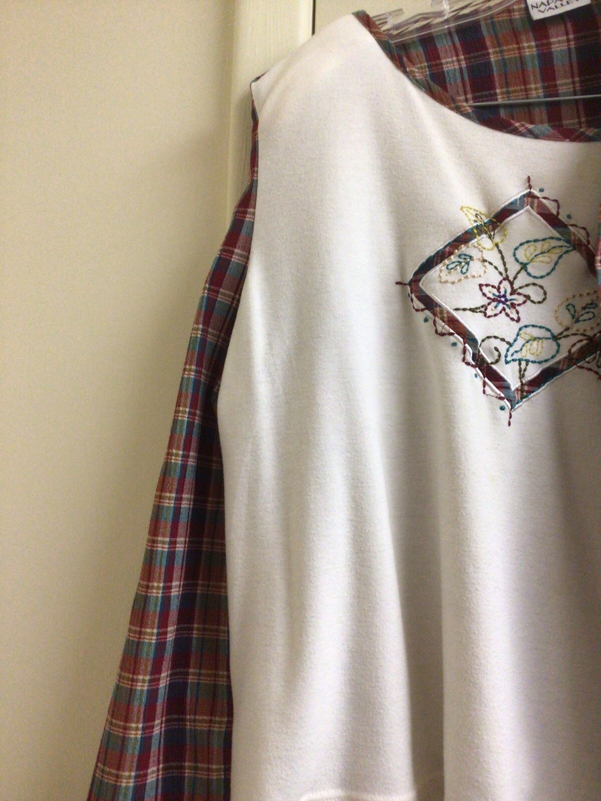 Napa Valley Women Med Blouse 2-in-1 Top Beige Plaid Red Green Embroidery Vintage