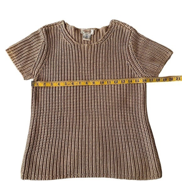 90s Cottagecore Talbots Women’s Top Short Sleeve V-Neck Casual Everyday Taupe M