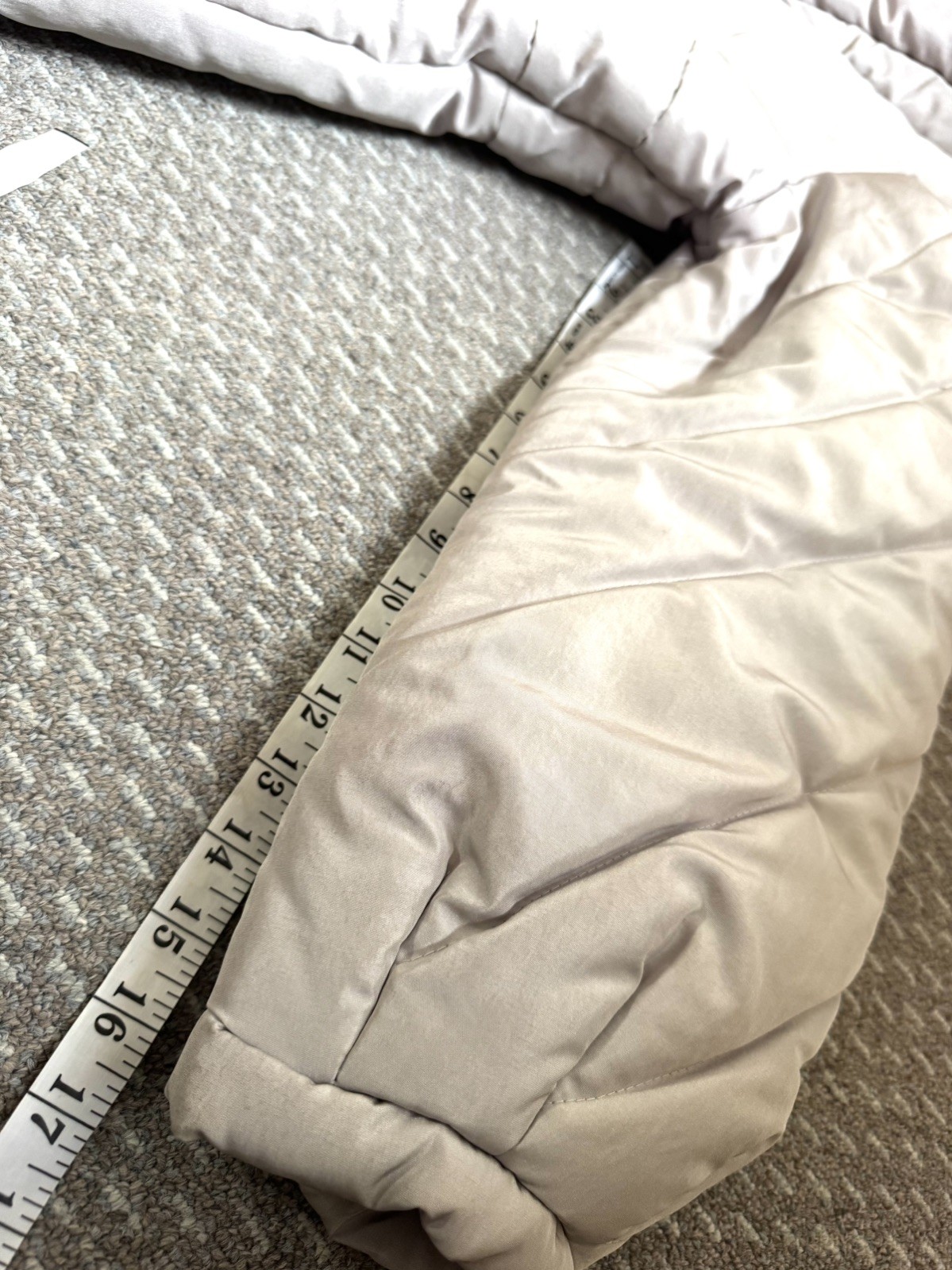 Vintage Stranger Things mom 80s Long quilted Coat gray silver zipper Toggles