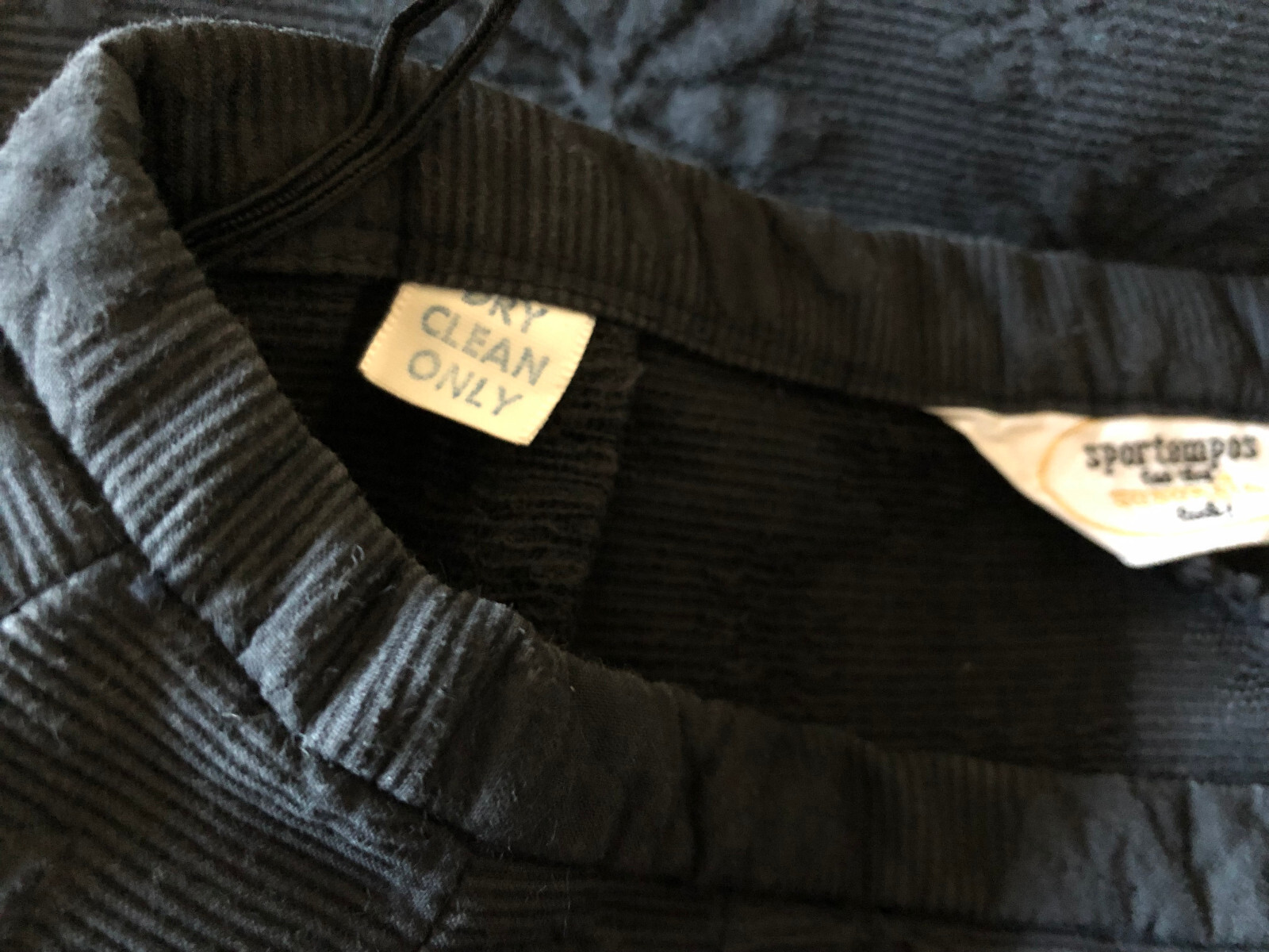 Vintage 60’s Black SPORTEMPOS Pencil Skirt Daisies Aprx S Woven Cotton