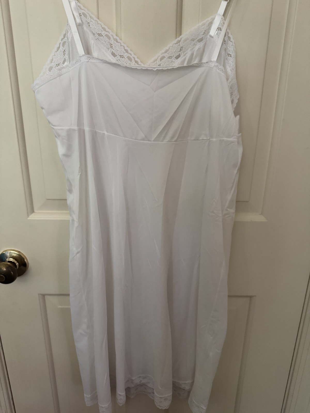 Women’s White Full Slip from Vanity Fair, Style 10-103 Size 38