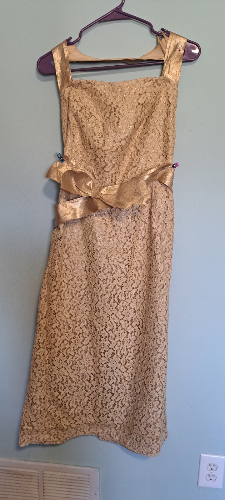 VINTAGE/ANTIQUE CLOTHING