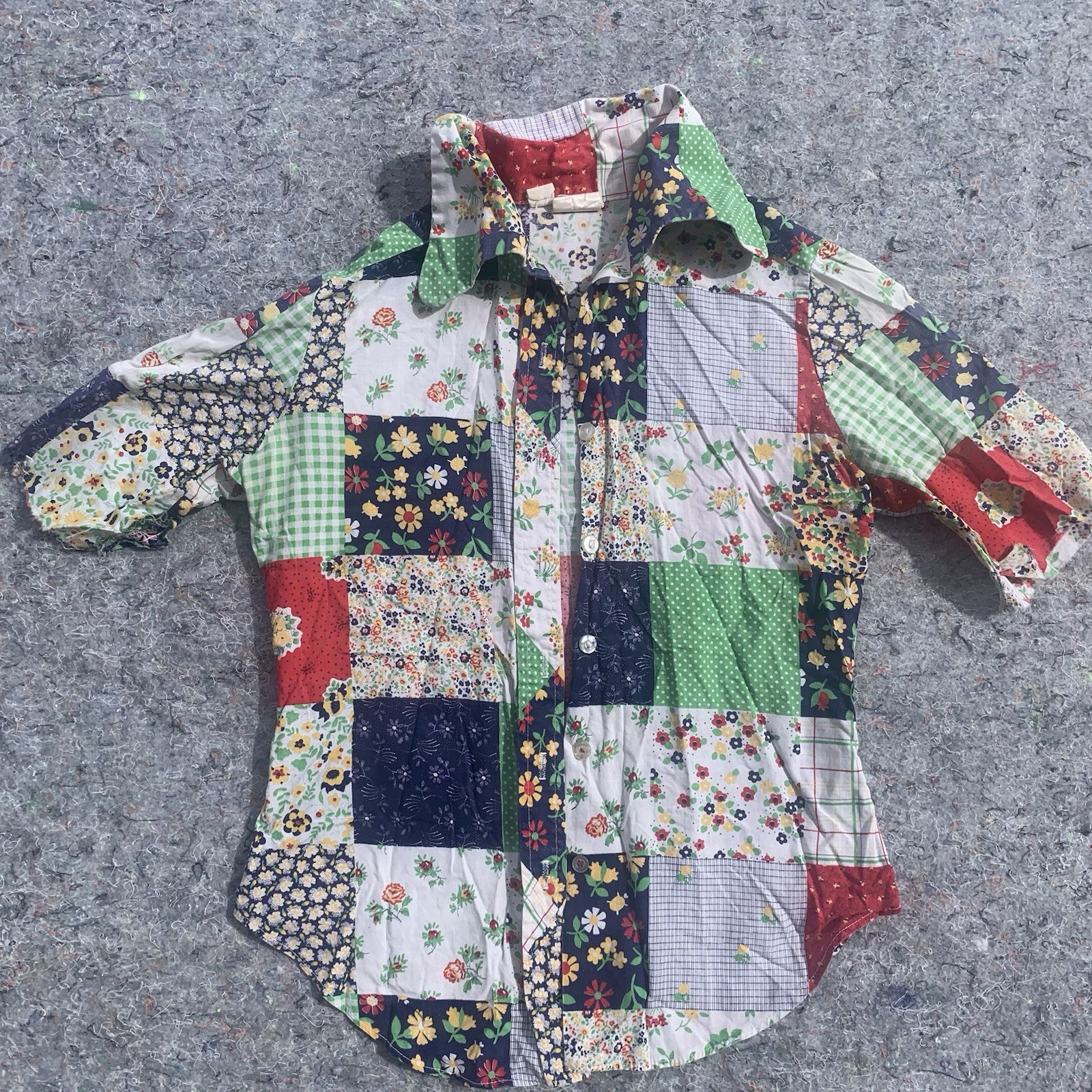 Vintage 70s YOU BABES faux patchwork cotton button down shirt top blouse floral