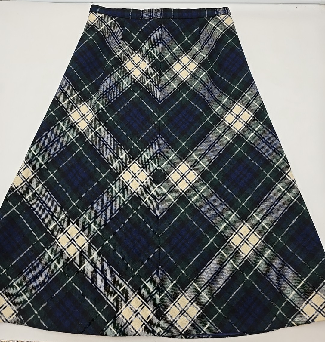 1960’s Vtg PENDLETON Wool PLAID A-LINE Dark Academia Preppy Casual Chic SKIRT-10