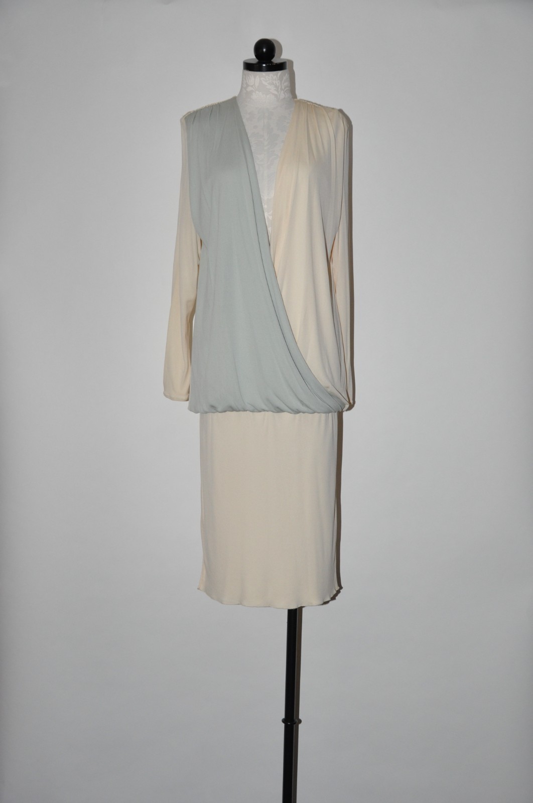 80s Vintage Cream Green Jersey Long Sleeve Deep V Draped Grecian Dress Women M L