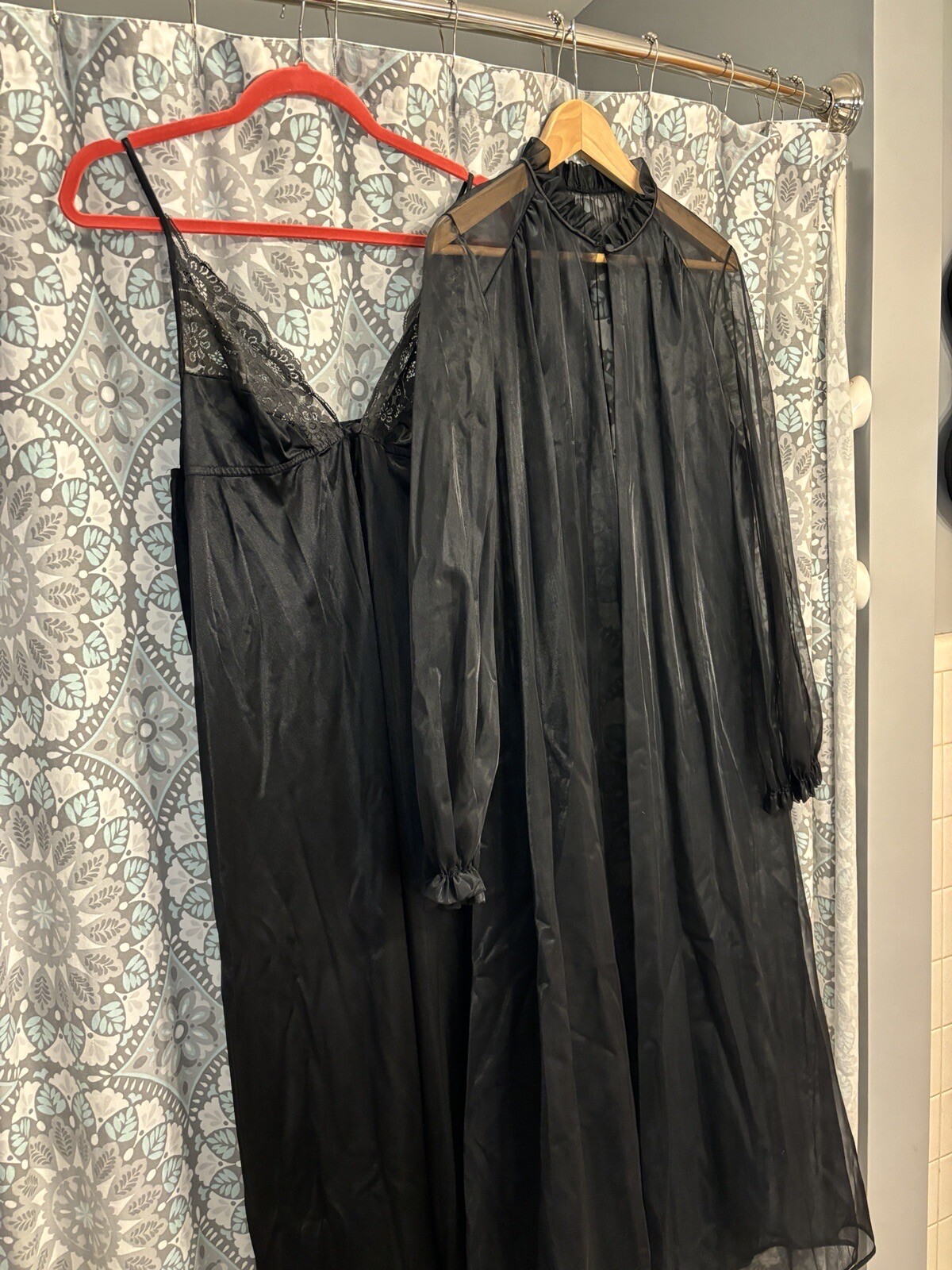VTG Black Peignoir Set Vanity Fair Long Robe Nightgown Chiffon Lace Sheer SMALL*