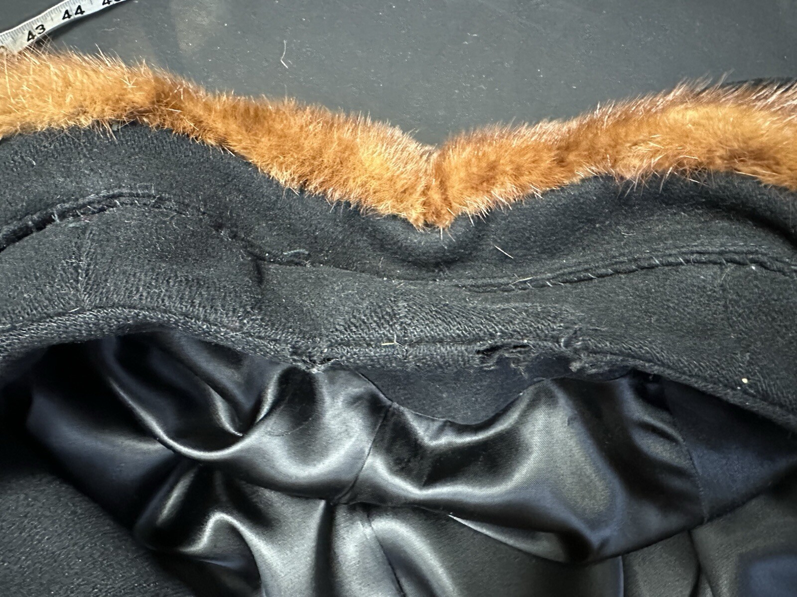Vintage Black Wool And Fur Collar Lined Jacket Sz Large Petite Knee Length READ