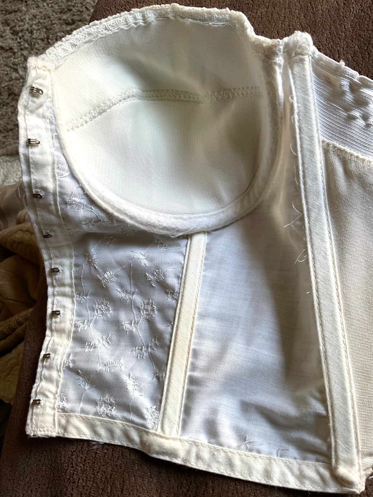 Vintage 50s Pinup Bra White Lace Bustier Hard Padded Cups Underwire Boning 34B