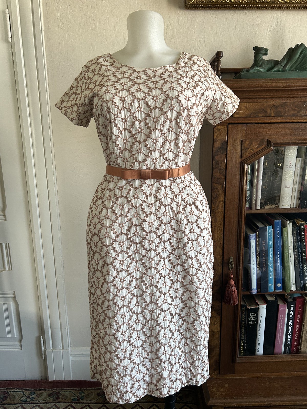 Vintage 1950s 60s White Wiggle Dress Copper Cotton Embroidery Belted Sheath M