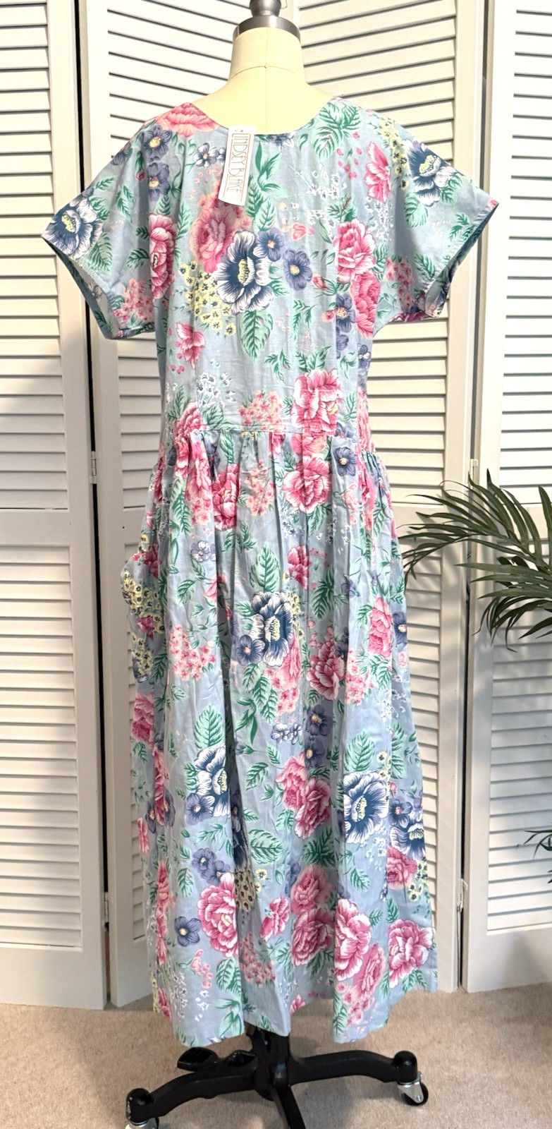 NWT Vintage 1980’s Lindsey Blake Size M Blue Floral Day Garden Party Tea Dress