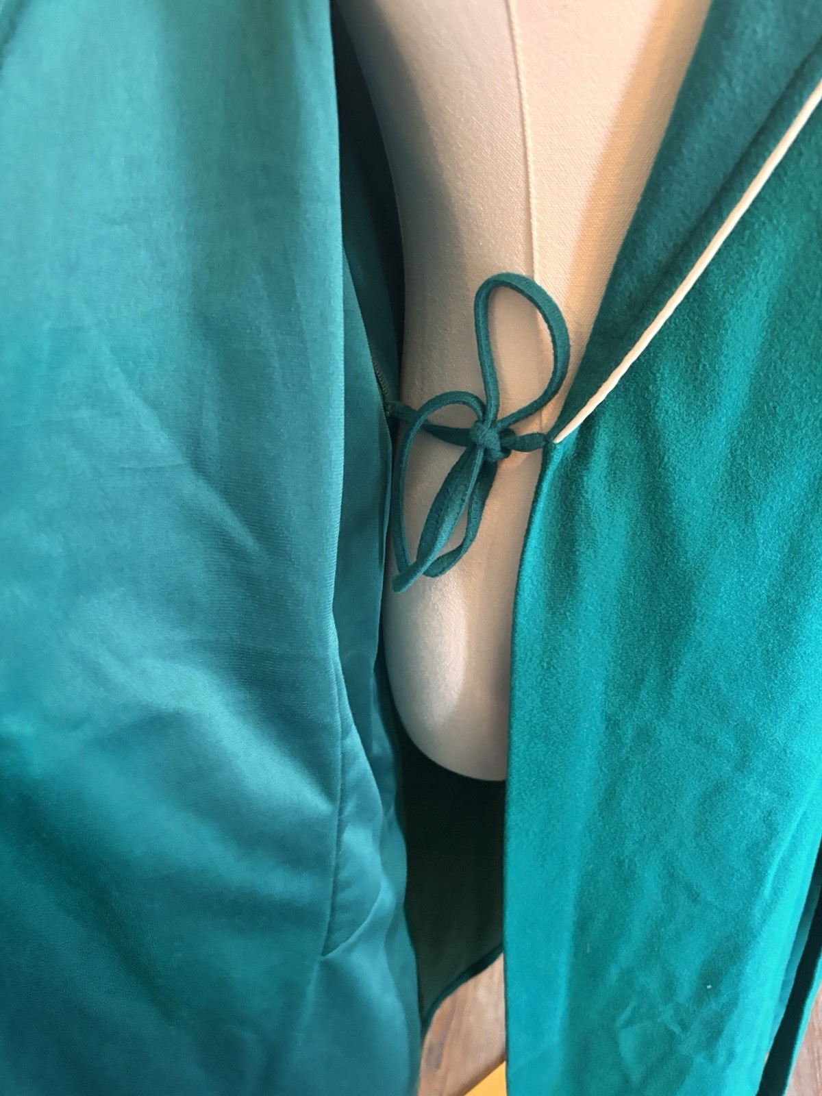 Famous Bodies Vintage Women’s Robe Housecoat Teal Large USA Belt