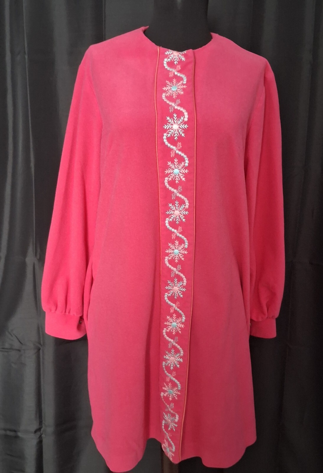 Vtg 50s Evelyn Pearson Womens Pink Sz S-M Robe Snap Closure Pockets Embroidered