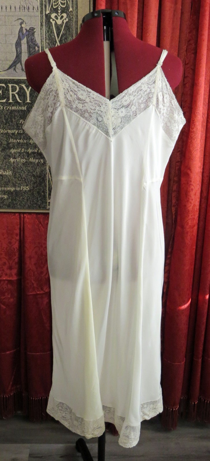 1940s 1950s White Rayon and Lace Volup Plus Size Slip Colony Club Bur-Mil Fabric