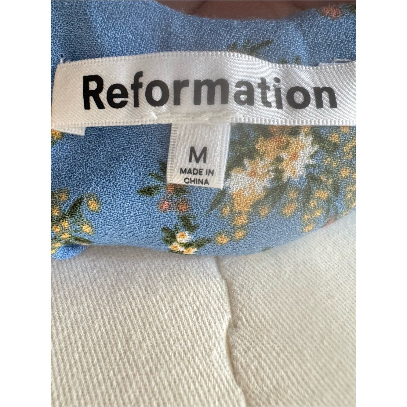 Reformation Ventura Dress in Rory Floral Blue Chemise with V-Neck Size: Medium