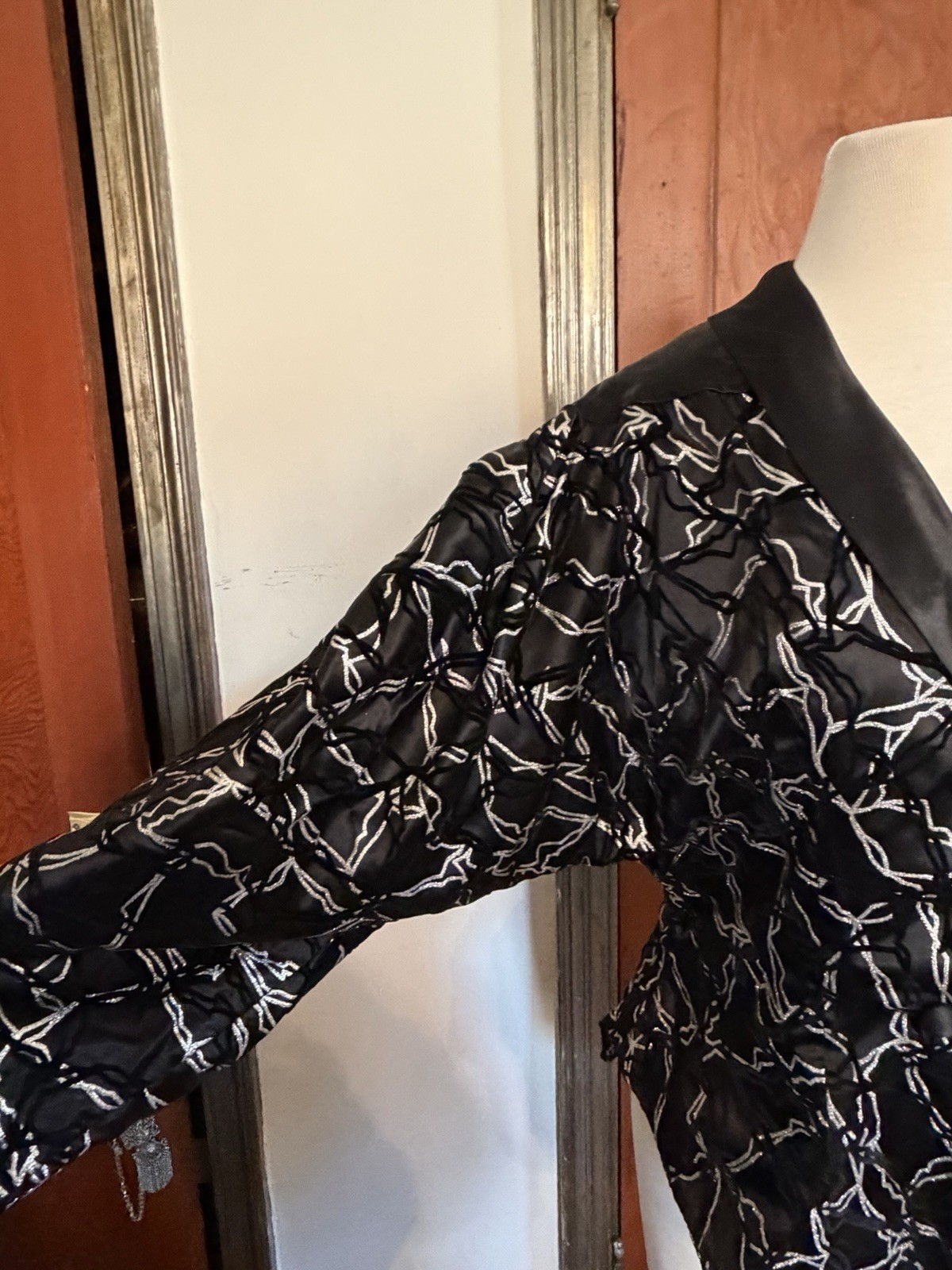 Vintage Ginger Black and Silver Abstract Metallic Evening Blazer Puffy Sleeves