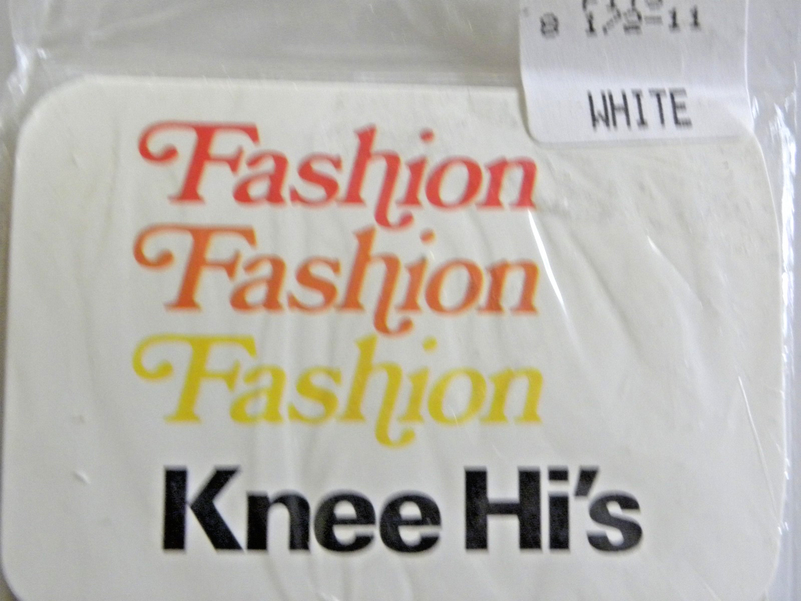 Vintage – Fashion Knee Hi’s White 8 1/2-11 NOS -Colorama 1 pair