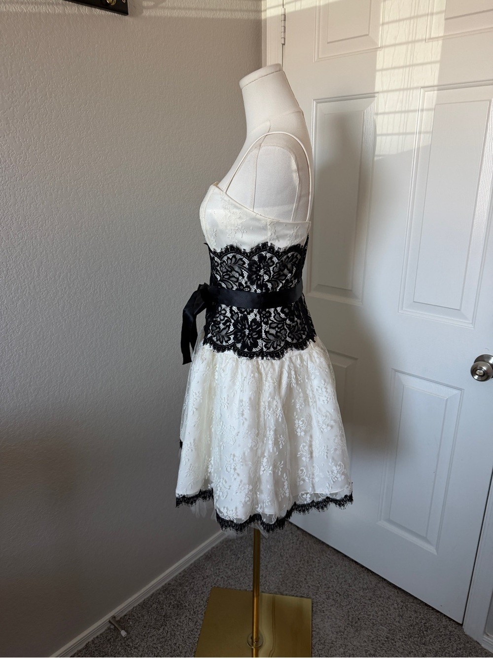 Jessica McClintock vintage 90s white lace party dress