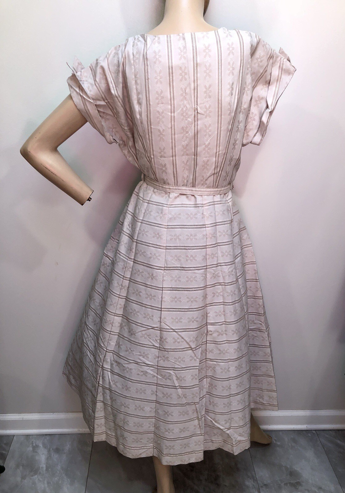 VTG 1950s DEADSTOCK wo/Tags Taupe JACQUARD SHIRTWAIST DRESS „Nadine Original”