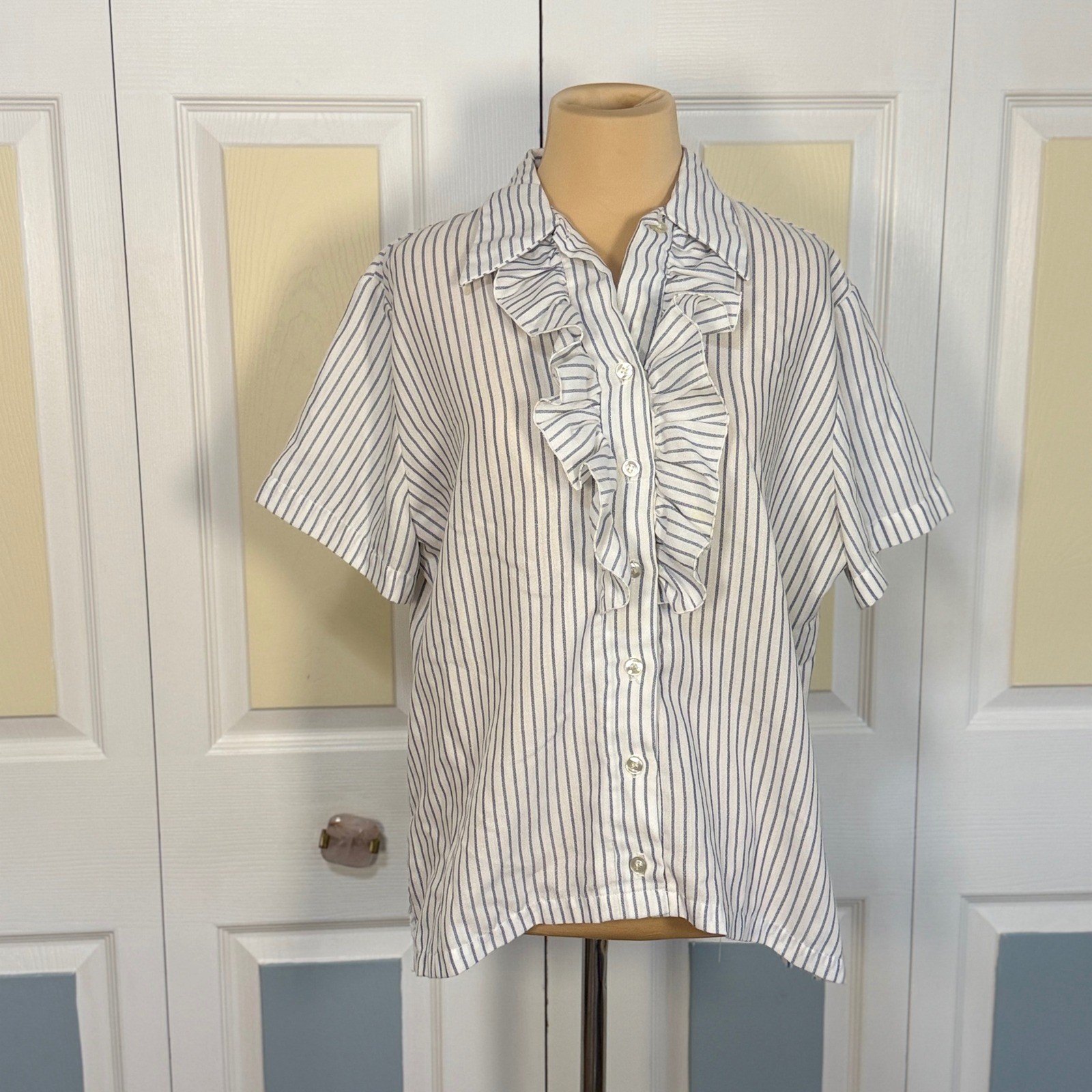 Vintage Ship n Shore Blue White Striped Ruffle Jabot Blouse Short Sleeve Size 38