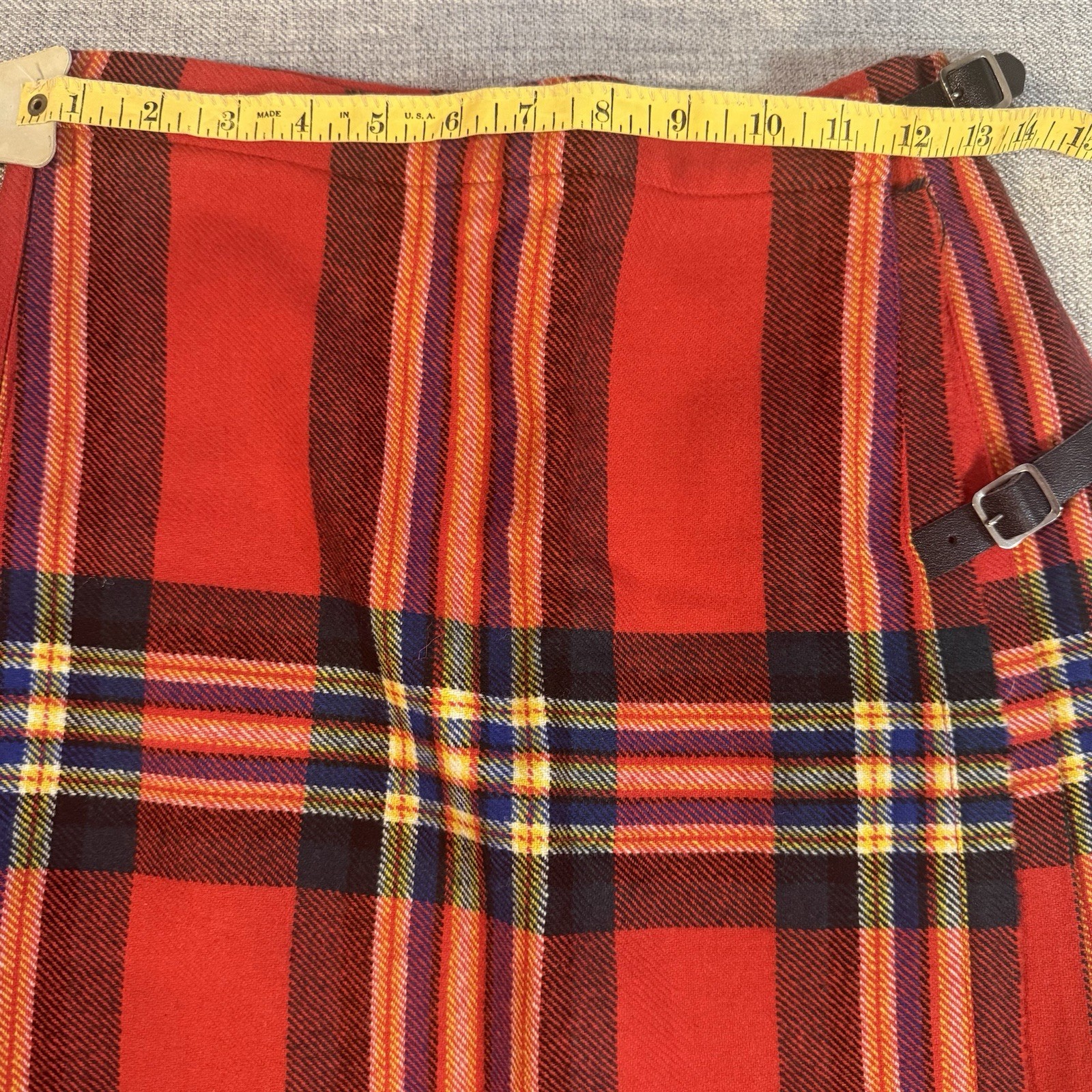 Vintage Glenisla Tartan Wool Kilt Skirt Scotland Plaid Wrap Adjustable Buckle