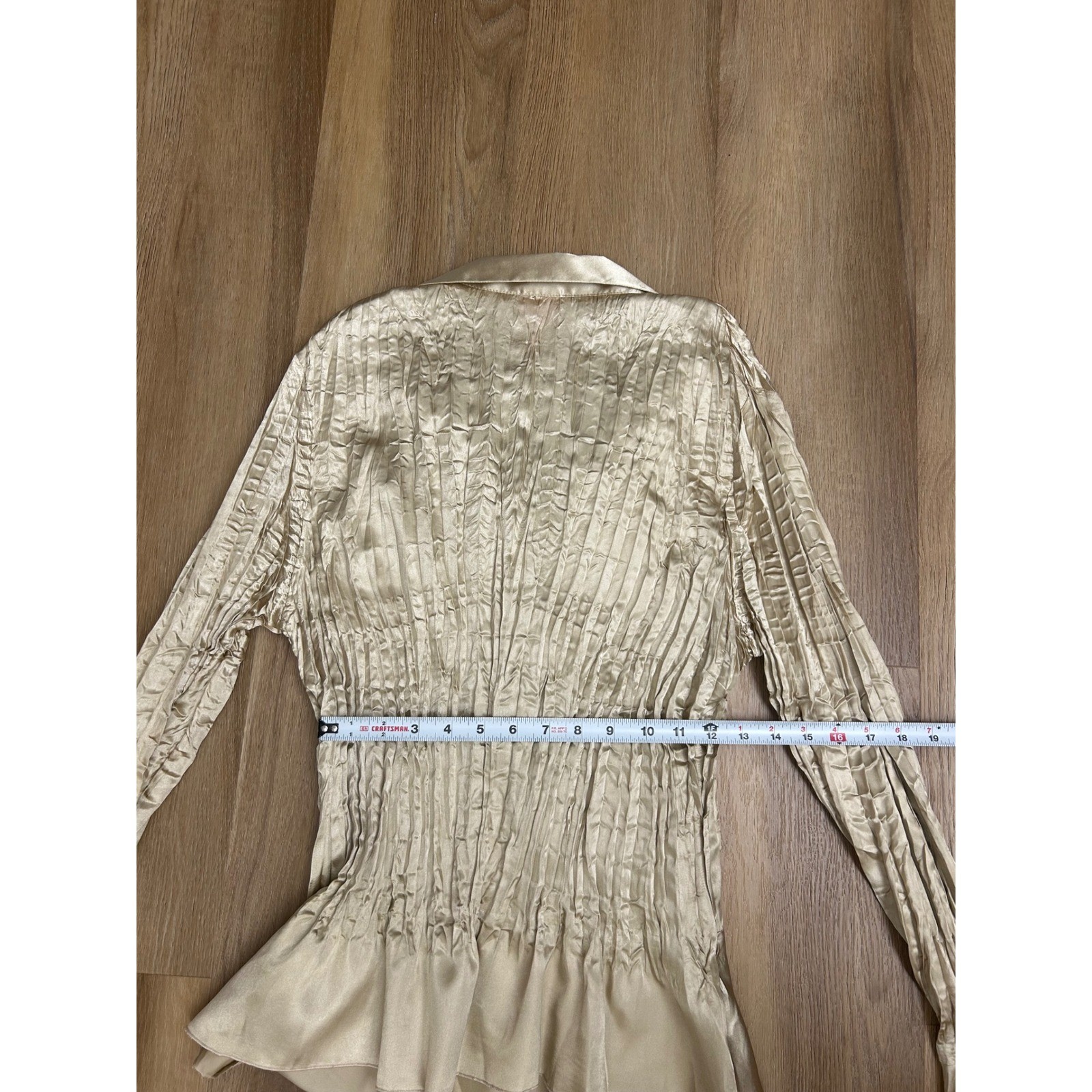 Vintage Champagne Gold button up Crinkle Satin Ruffle Blouse M plisse