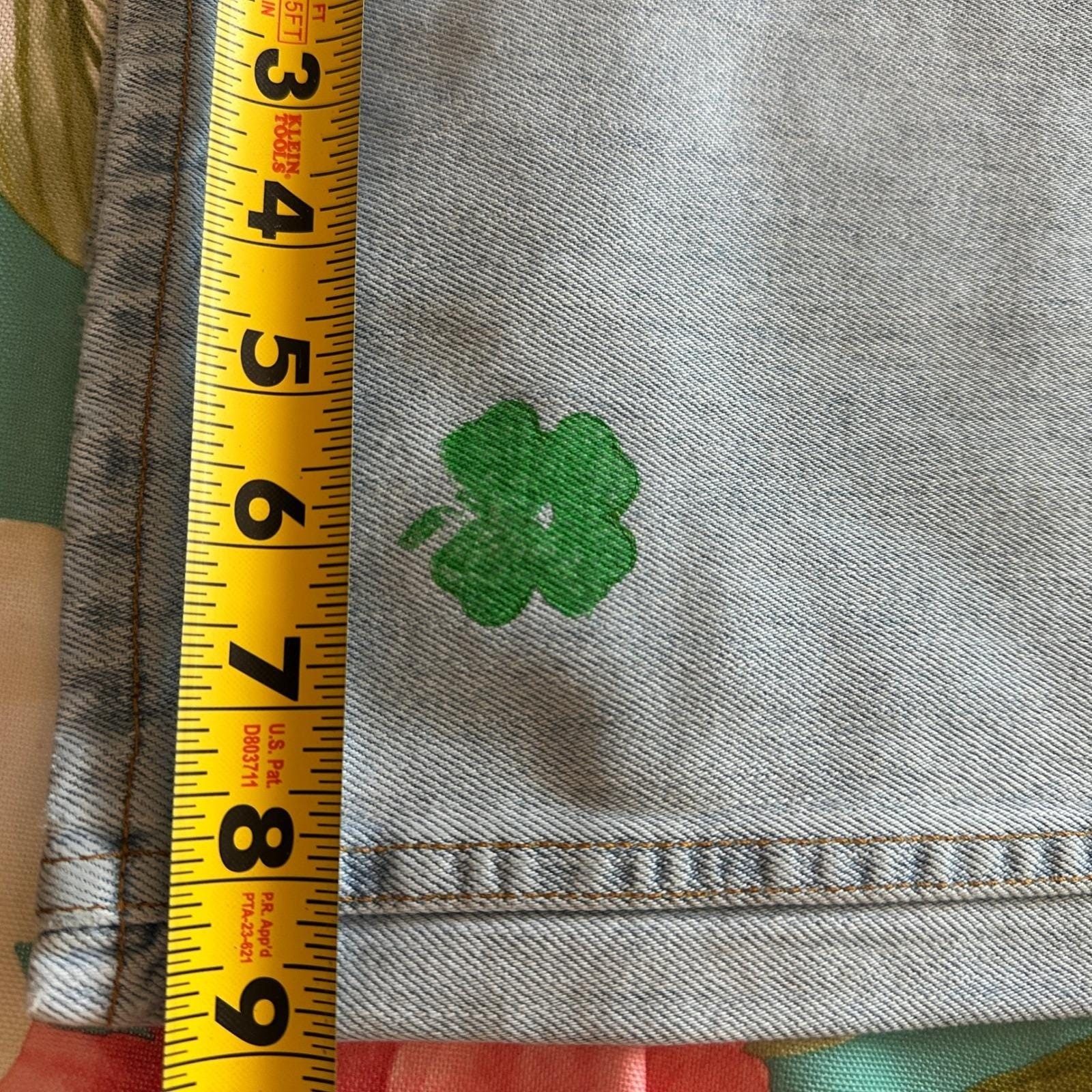 VTG Levis Jeans 577 Womens 10 Light Blue Loose Fit Shamrock Logo’s