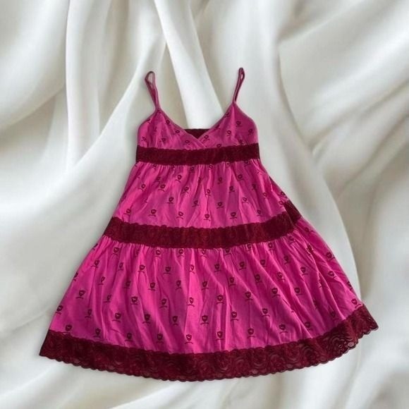 Victoria’s Secret PINK 2008 pink red lace puppy graphic logo babydoll dress Y2K