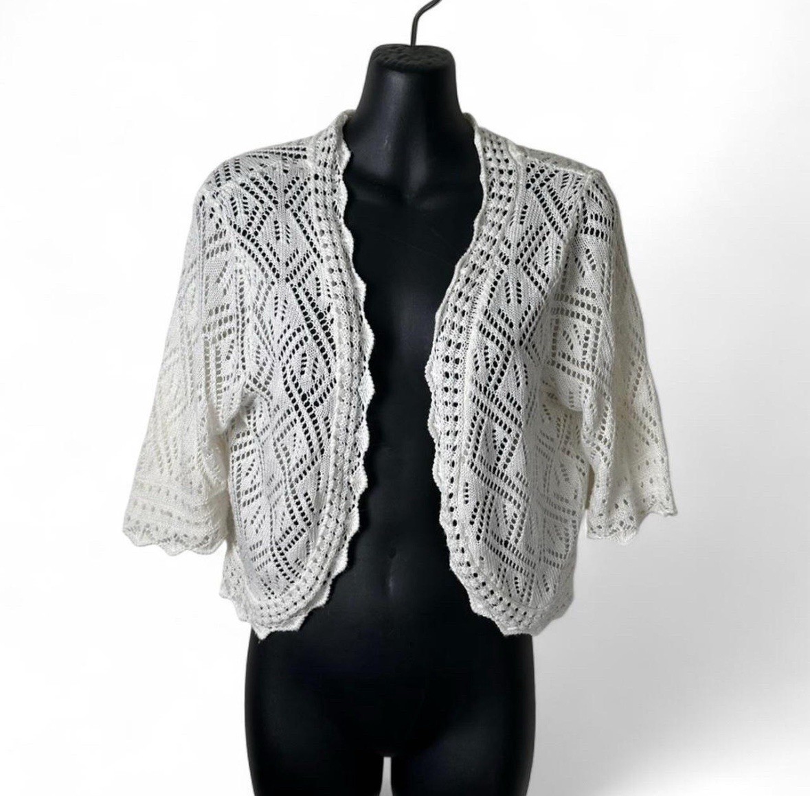 Vintage 2003 Dress Barn Crochet Shrug Women L White USA Cottagecore Cardigan