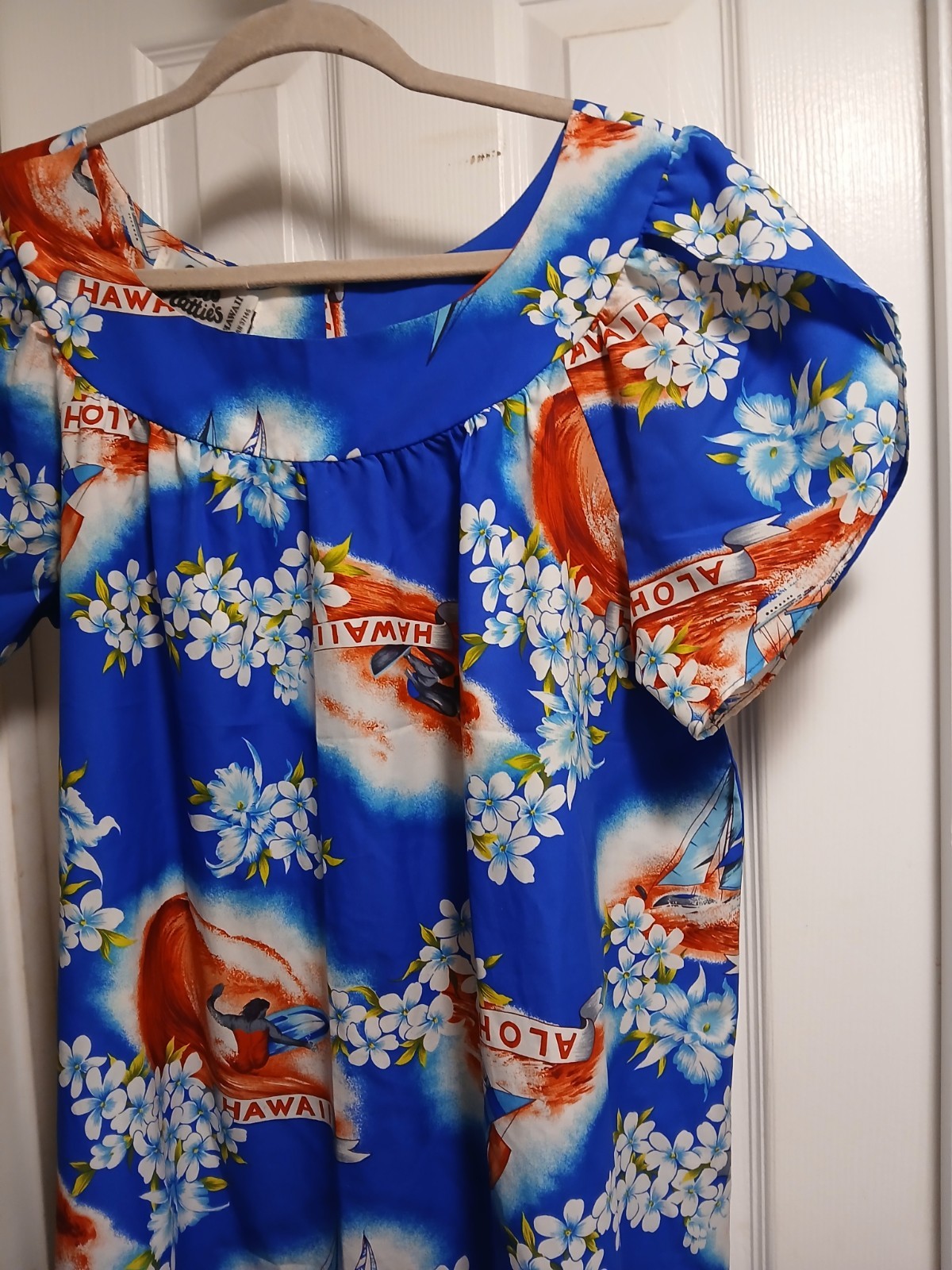 Hilo HATTIE vintage Hawaii Dress Surfers Flowers Colorful Sz.L
