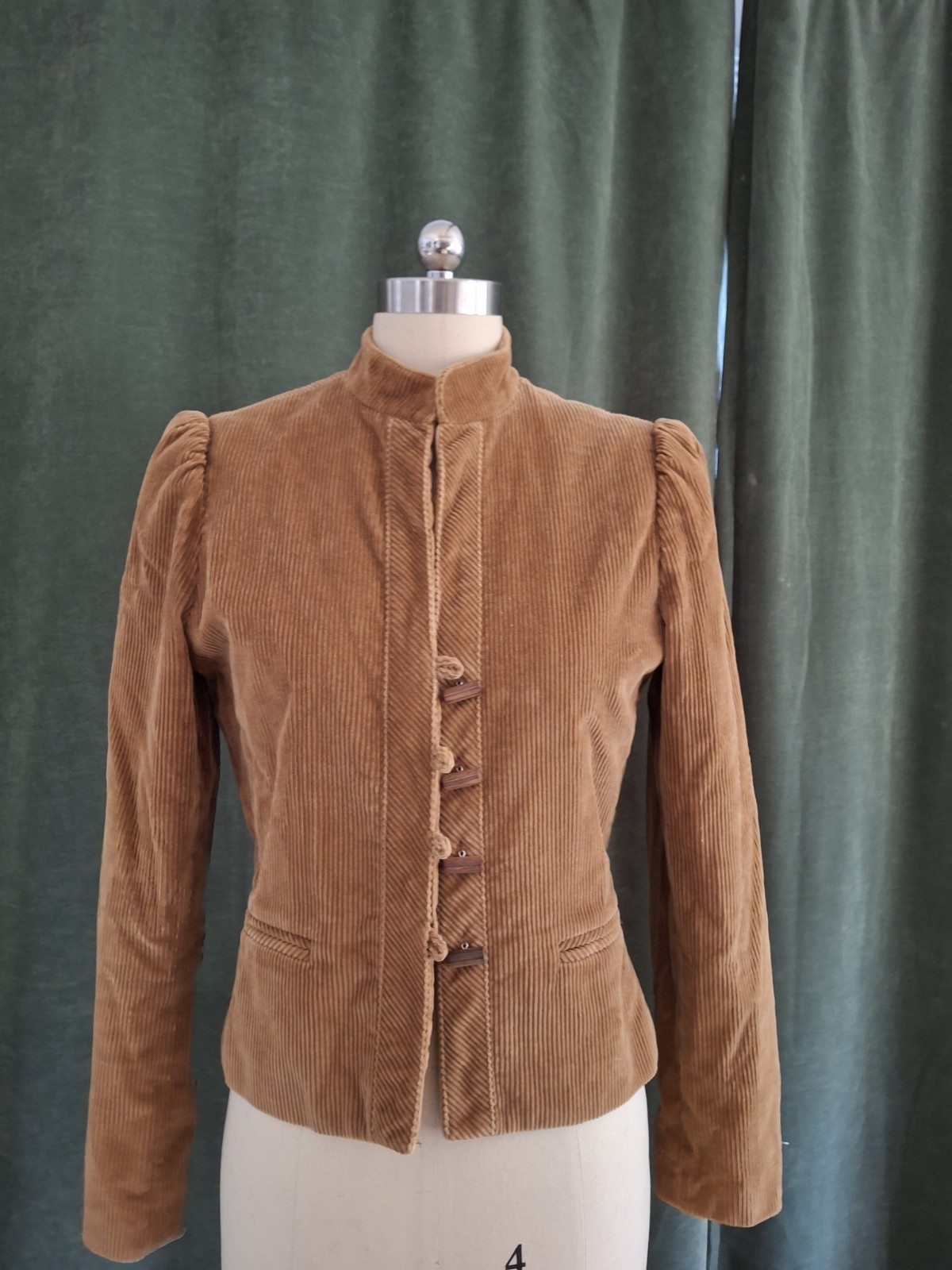 VTG 80’s SASOON Women’s Brown Retro Corduroy Toggle Fitted Blazer Small 8/9