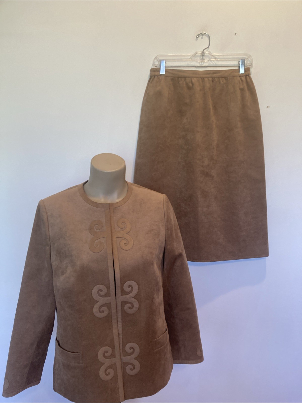 vintage faux suede size 12 brown below knee skirt suit