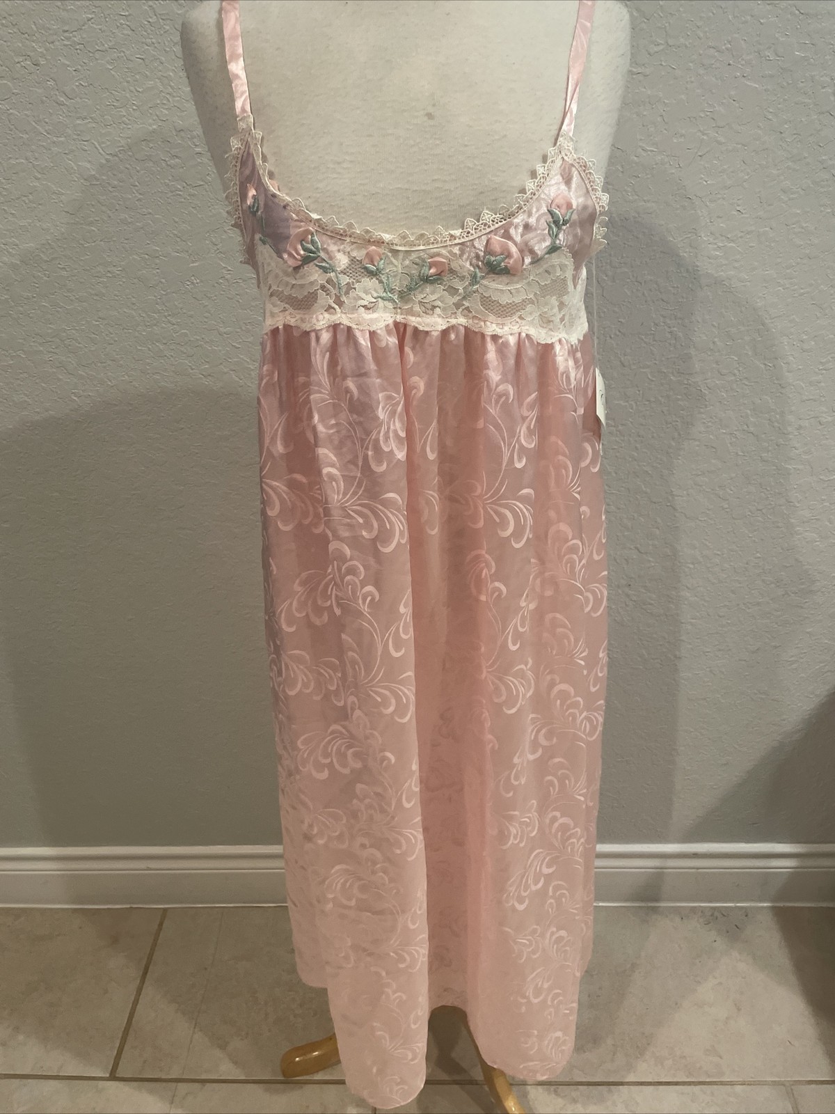 Cabernet Pink Nightgown w lace overlay bodice, size L