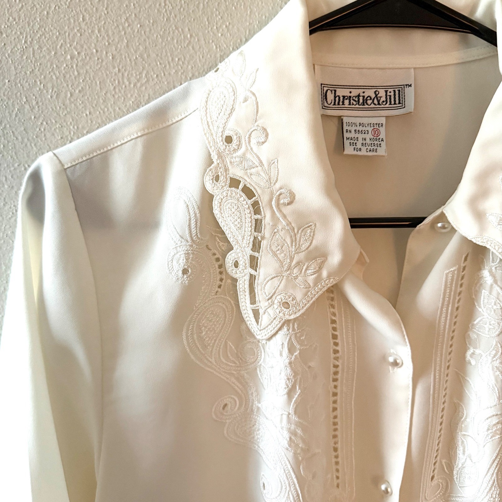 Vintage ivory Christie and Jill button up blouse with lace collar detail size 10