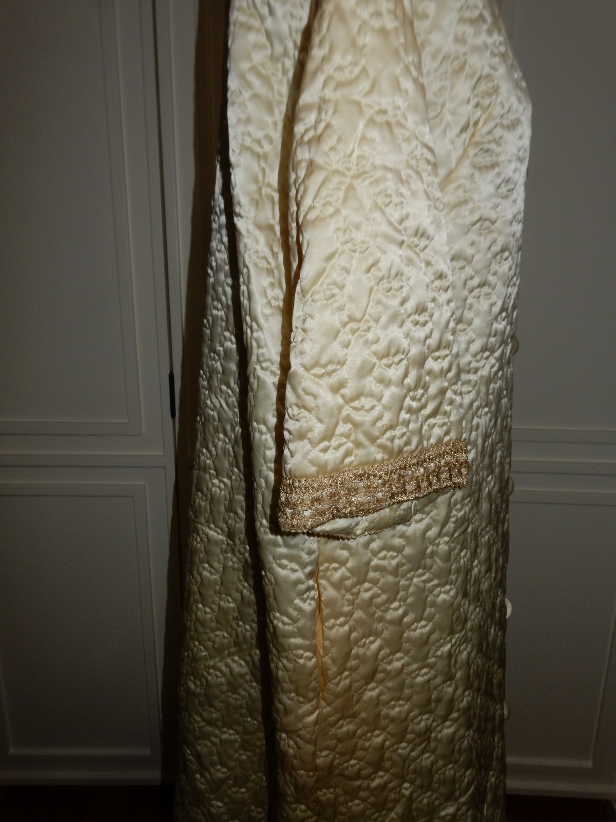 Vintage Lisanne Yellow & Gold Metallic Robe – 14