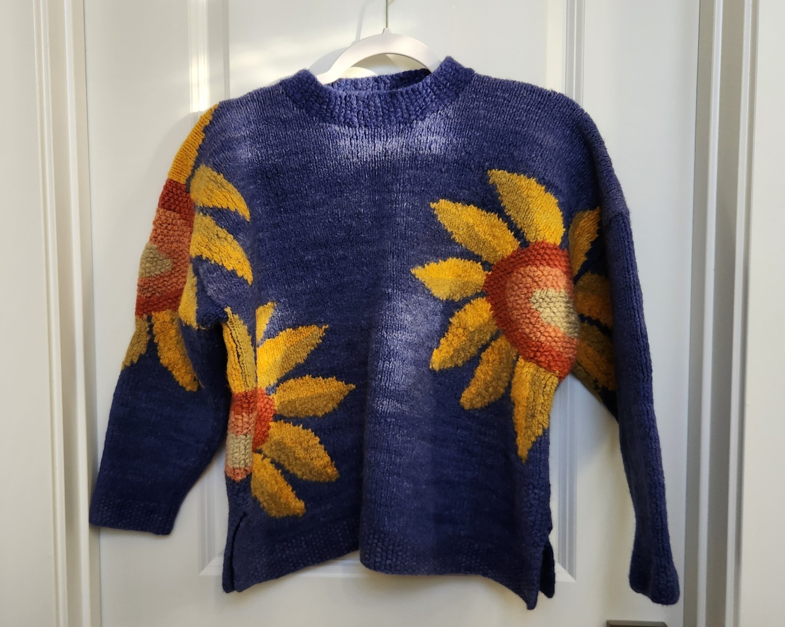 Vintage – Amano – Sunflower Pullover Sweater – 100% Wool – Size S-M